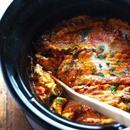 Super Easy Skinny Veggie Crockpot Lasagna - a handful of simple ingredients for a healthy family dinner. | https://wellness-journal.site
