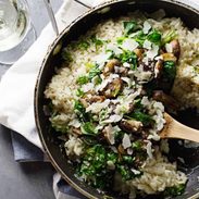 Garlic Butter Mushroom Risotto - super simple! white wine, garlic, mushrooms, butter, spinach, and creamy risotto. 350 calories. | pinchofyum.com #vegetarian #recipe #mushroom #risotto